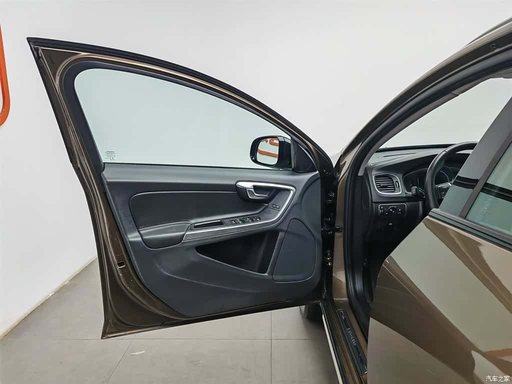Volvo V60, 2016 8