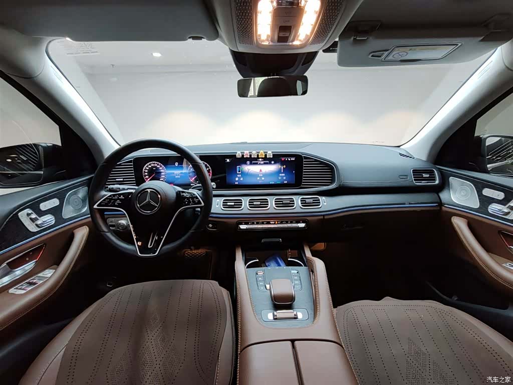 Mercedes-Benz GLE, 2025 10