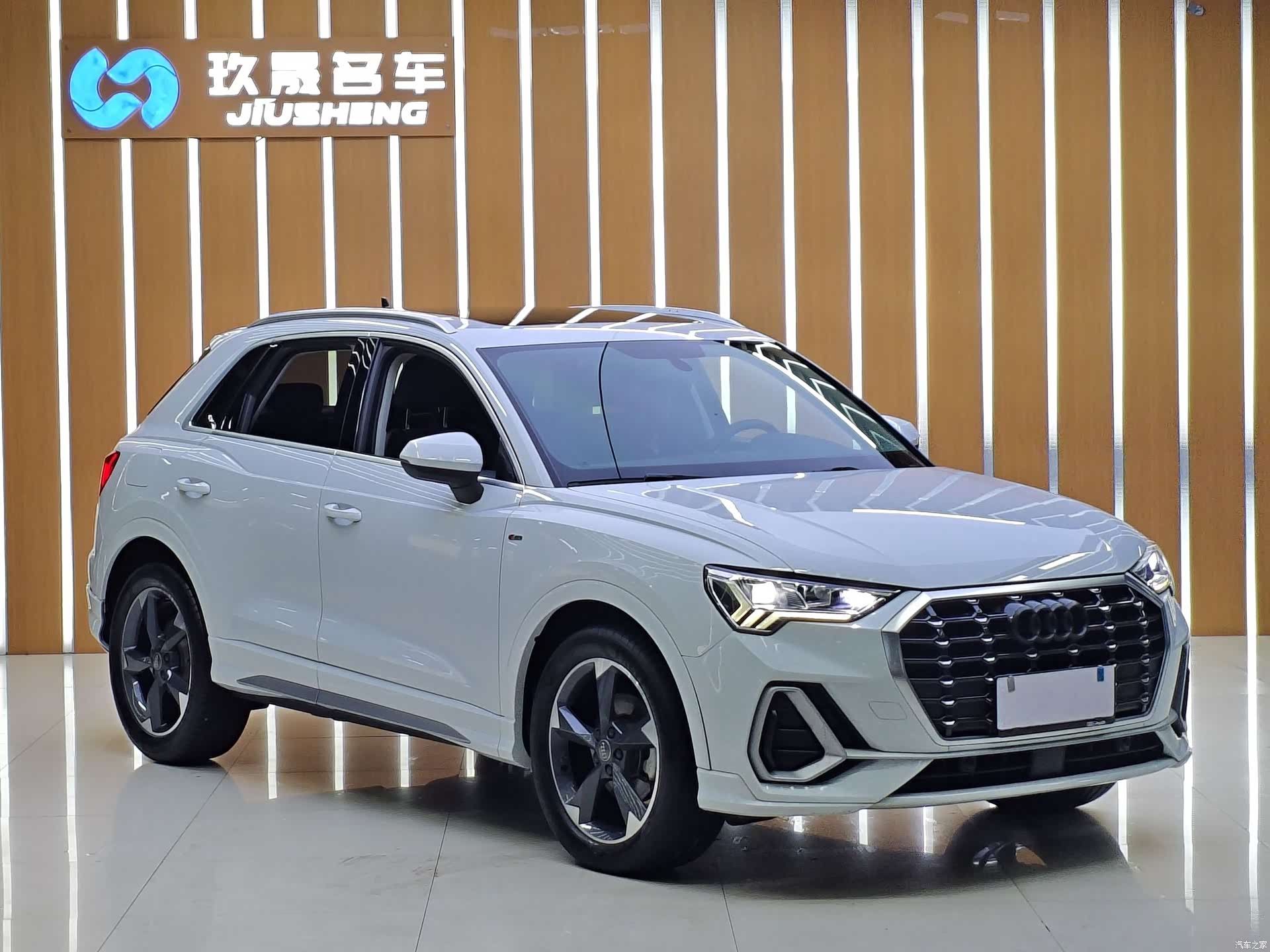 Audi Q3, 2020 4