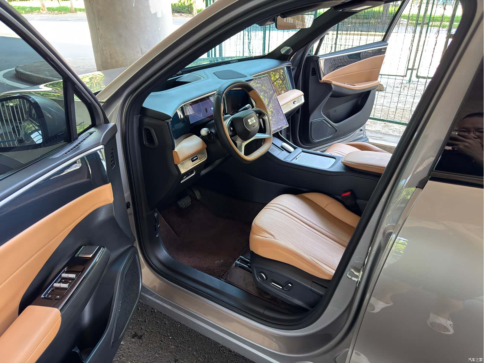 Geely Galaxy L7, 2024 7