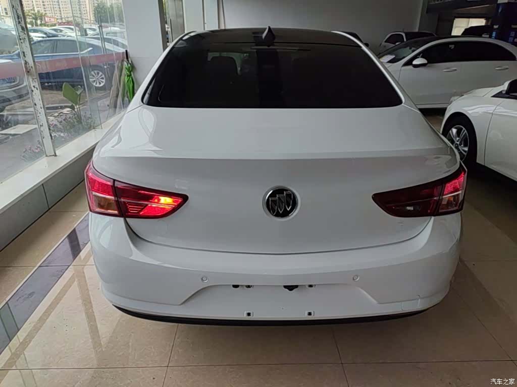 Buick Verano, 2017 4