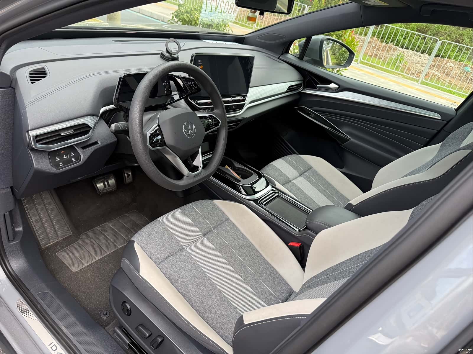 Volkswagen ID.4, 2023 9