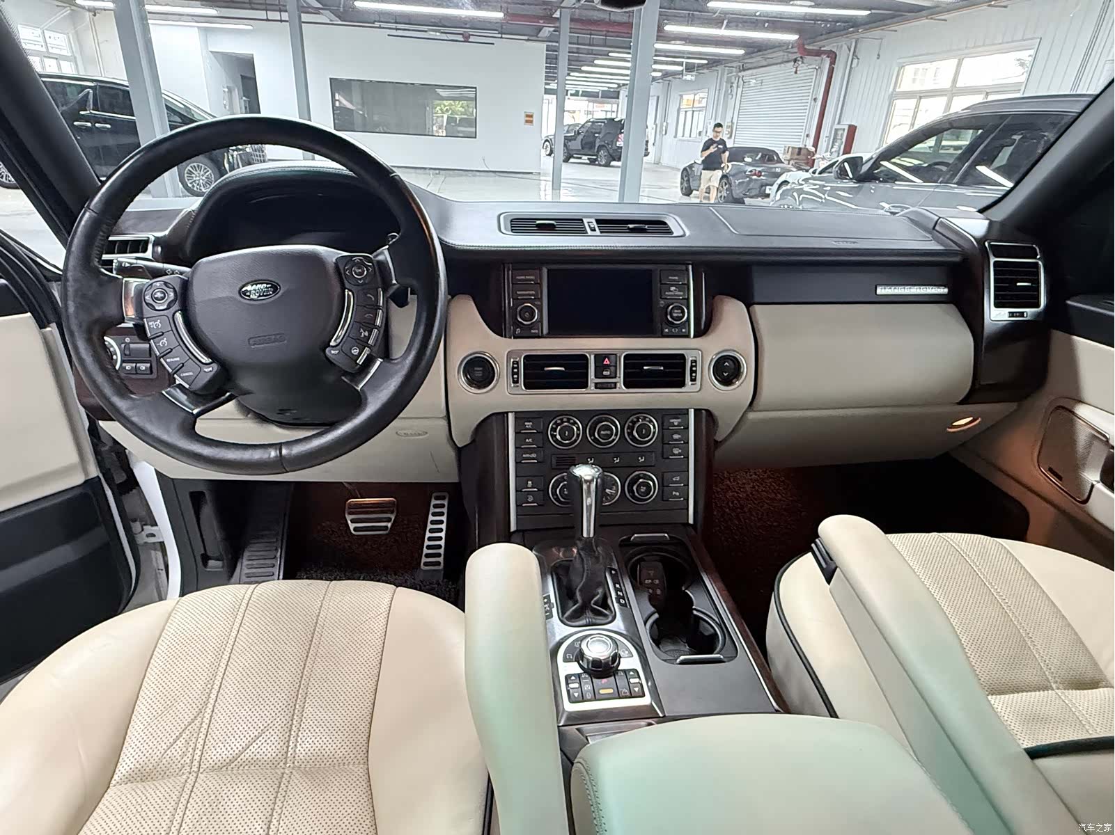 Land Rover Range Rover, 2012 7