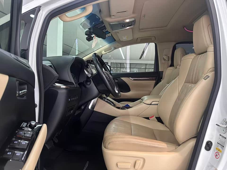 Toyota Elfa Toyota Elfa