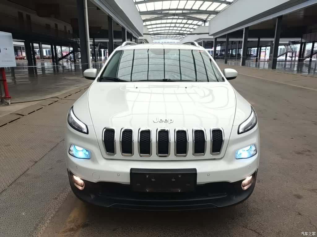 Jeep Cherokee, 2017 3