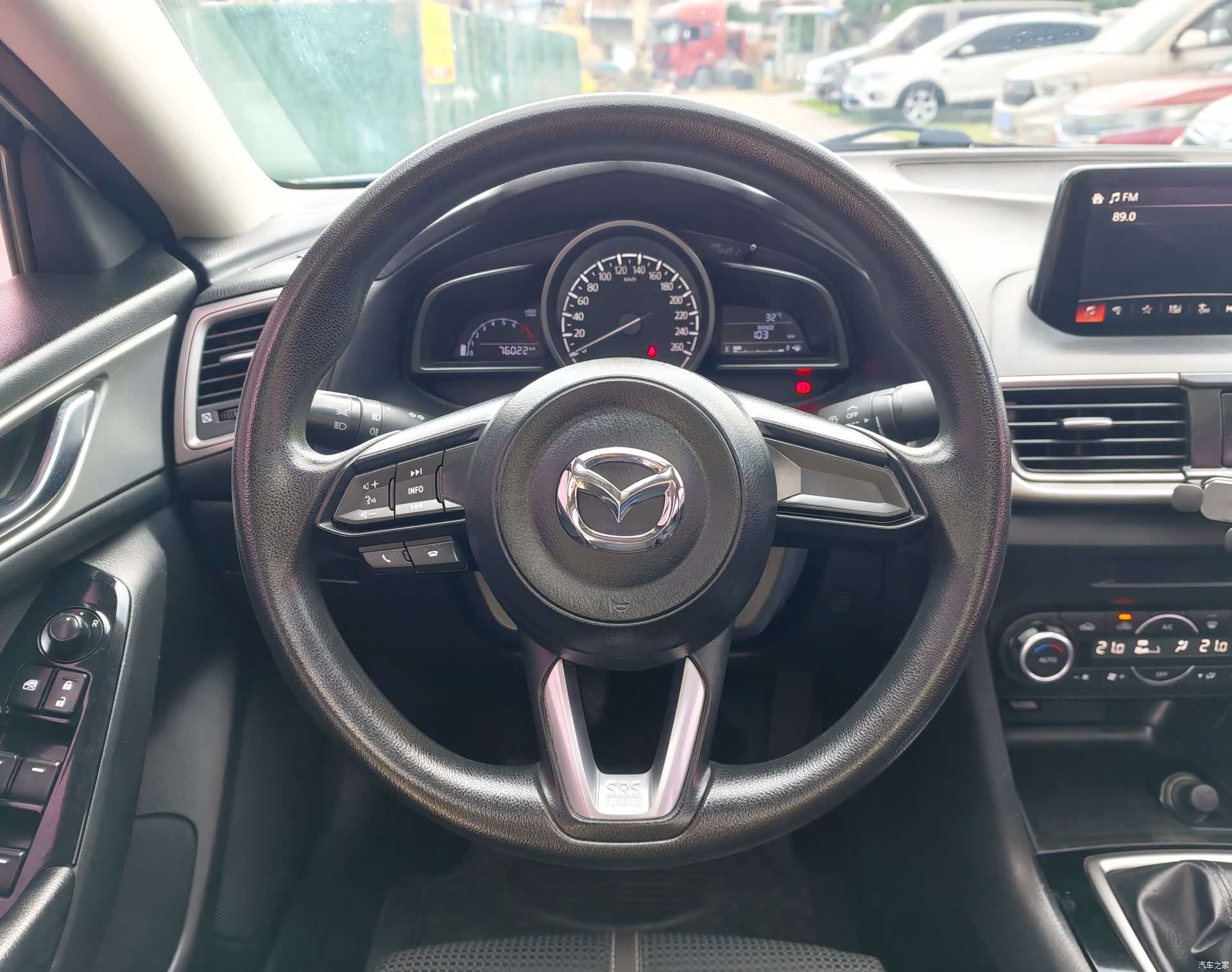 Mazda Mazda3, 2017 14