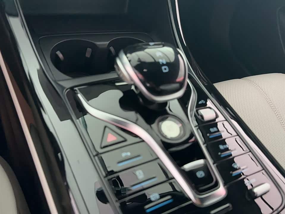 BYD Qin Yuan BYD Qin Yuan