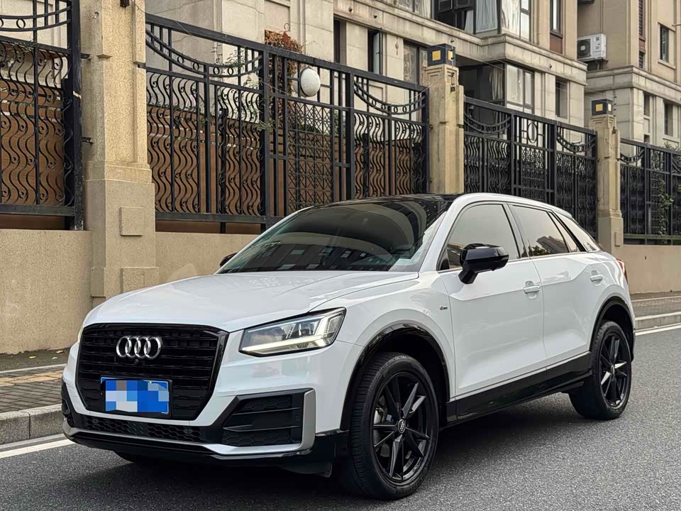 Audi Q2L
