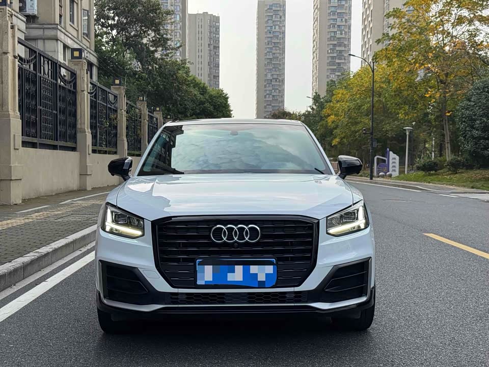 Audi Q2L