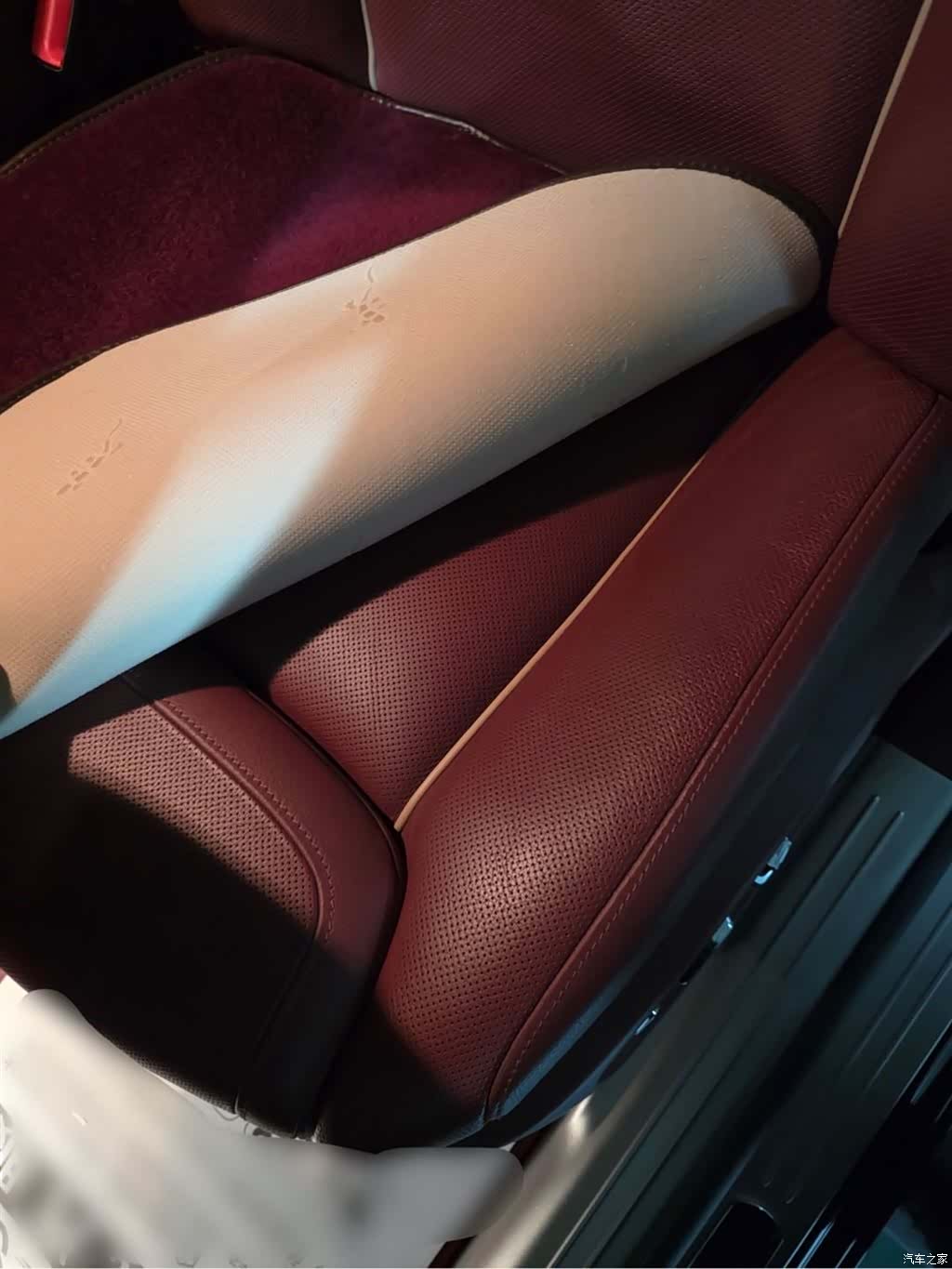 Rolls-Royce Ghost, 2016 7