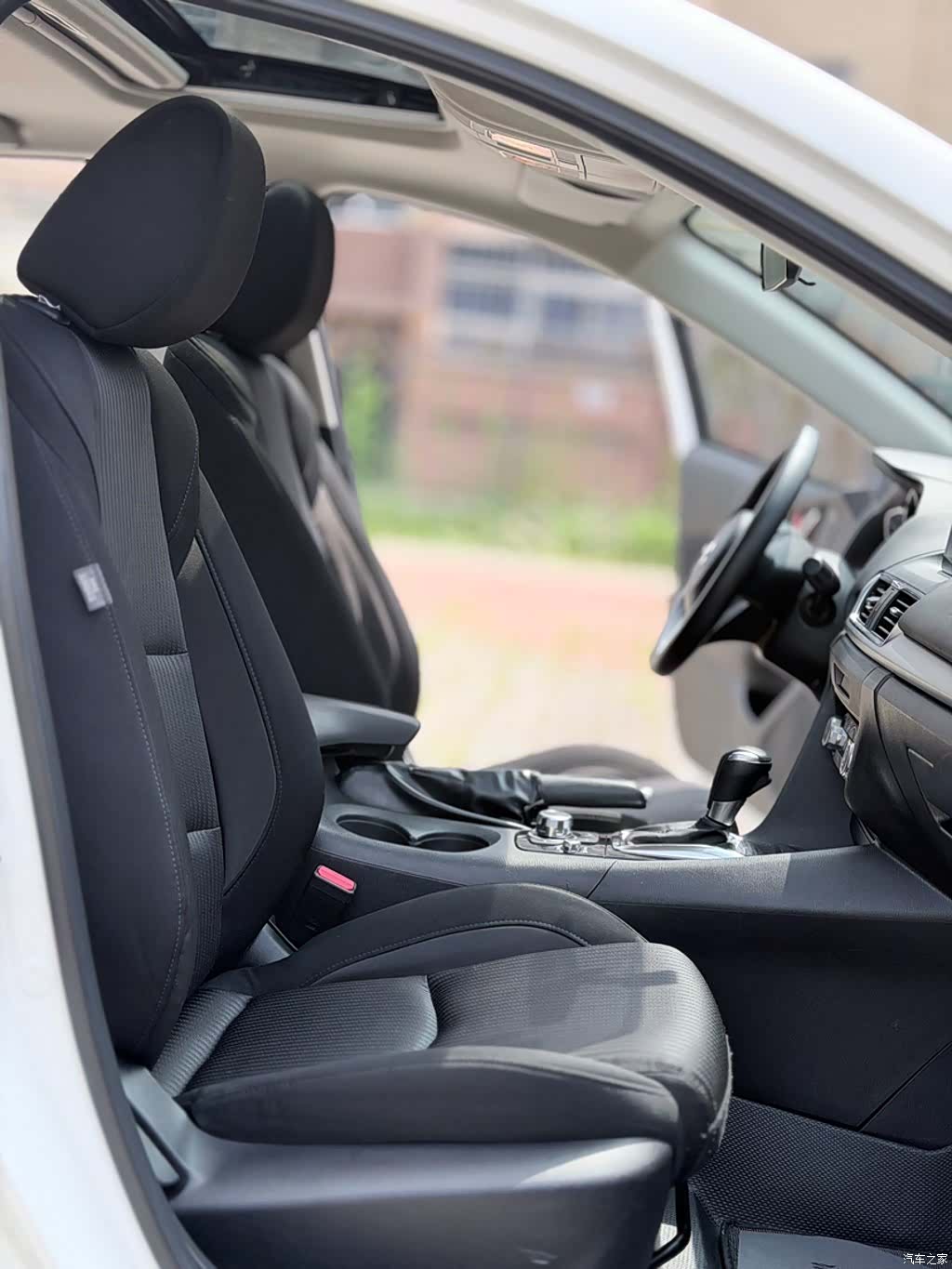Mazda Mazda3, 2016 16