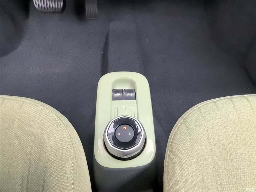 Geely Panda, 2024 13