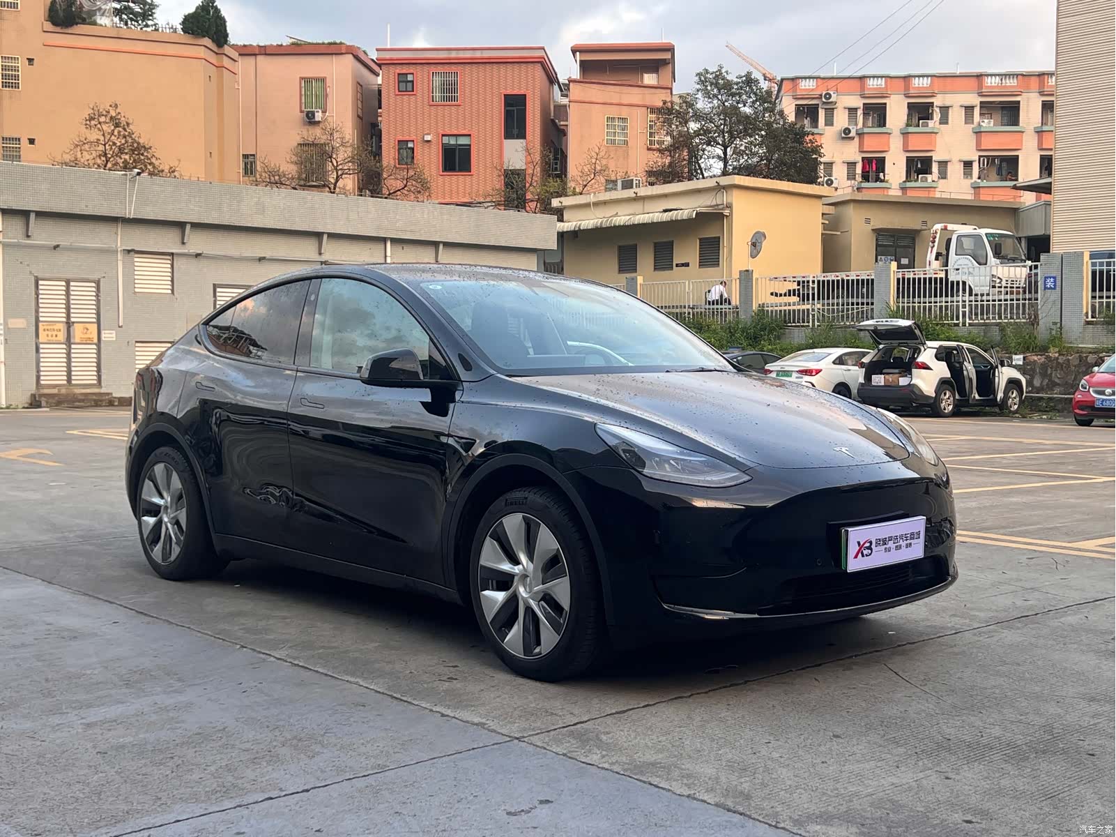 Tesla Model Y, 2022 3