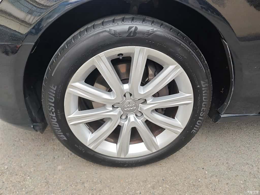 Audi A6L, 2014 23