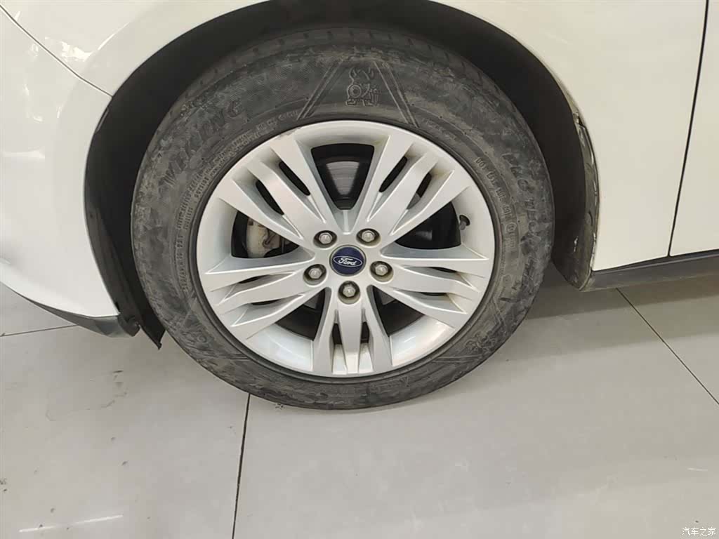 Ford Focus, 2014 23