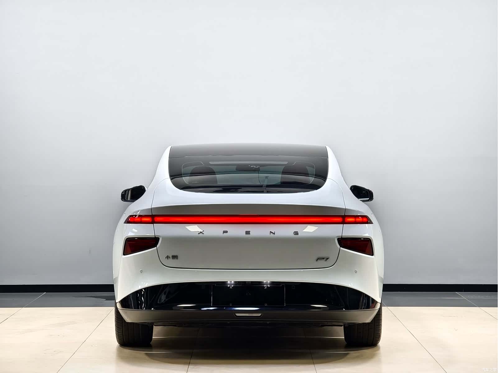Xpeng P7, 2022 4