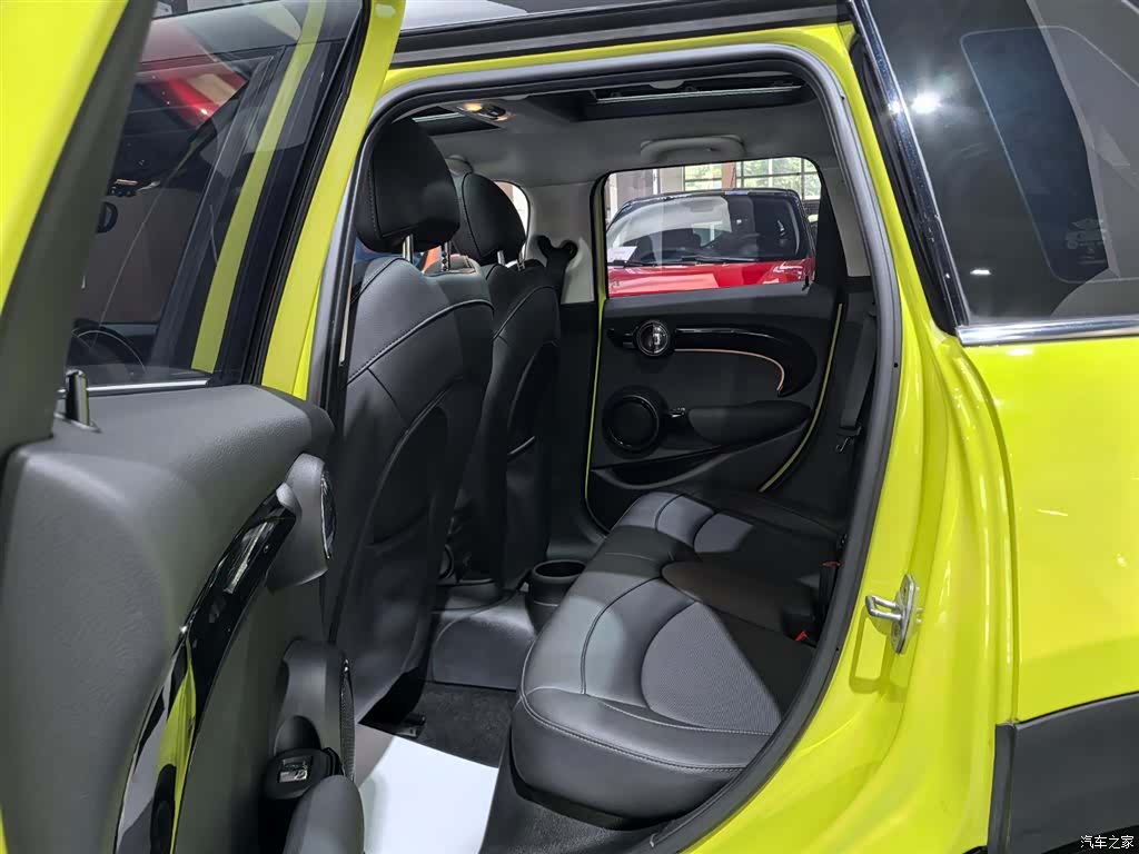 Mini Cooper, 2024 13