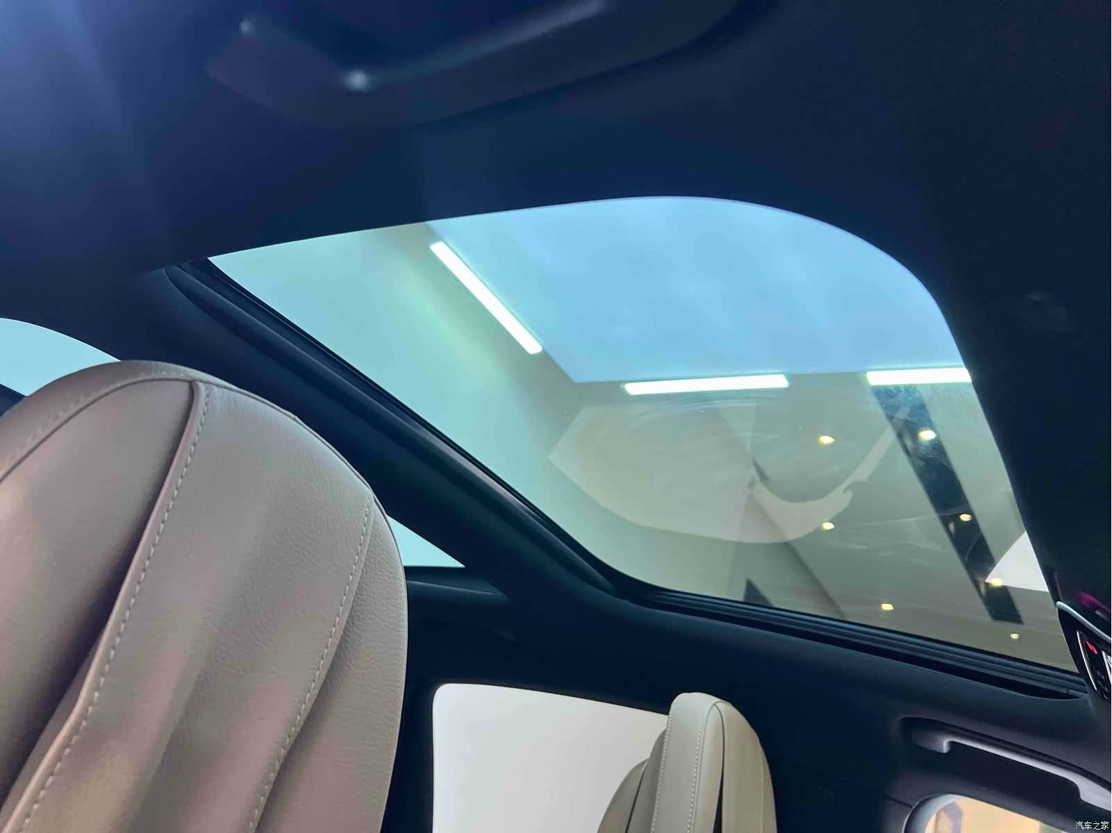 Mercedes-Benz E-Class, 2024 17