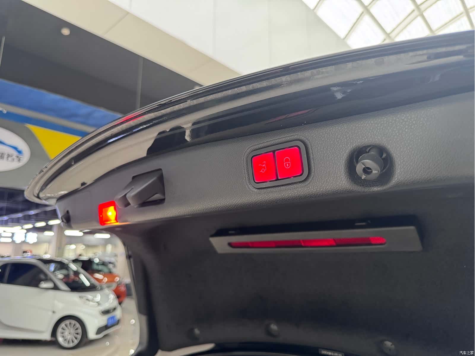 Mercedes-Benz E-Class, 2018 16