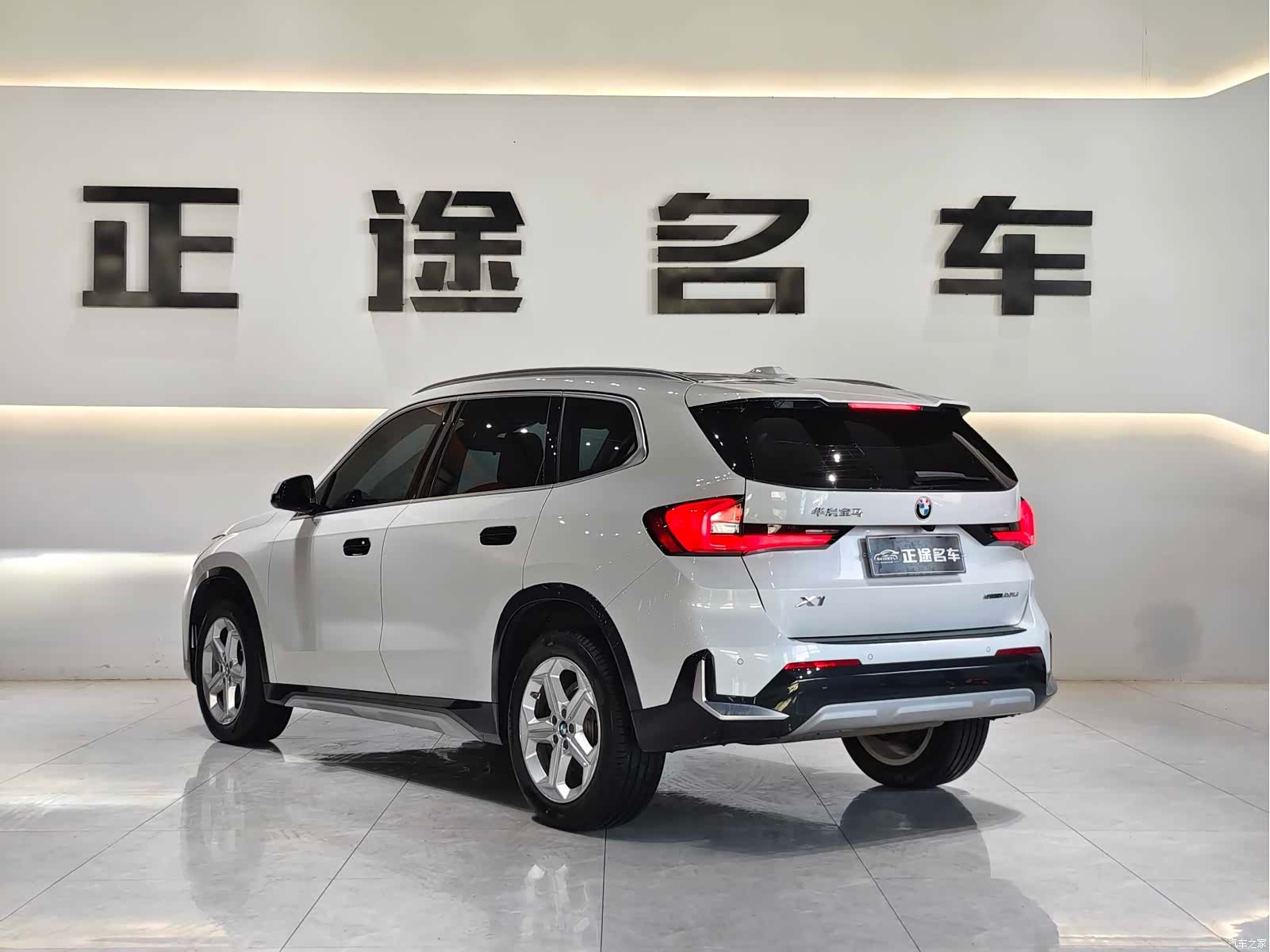 BMW X1, 2024 все фото