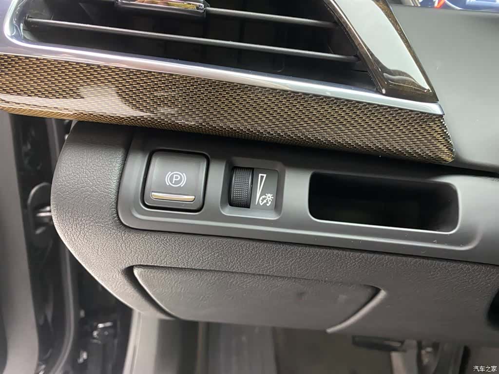 Cadillac CT6, 2023 21
