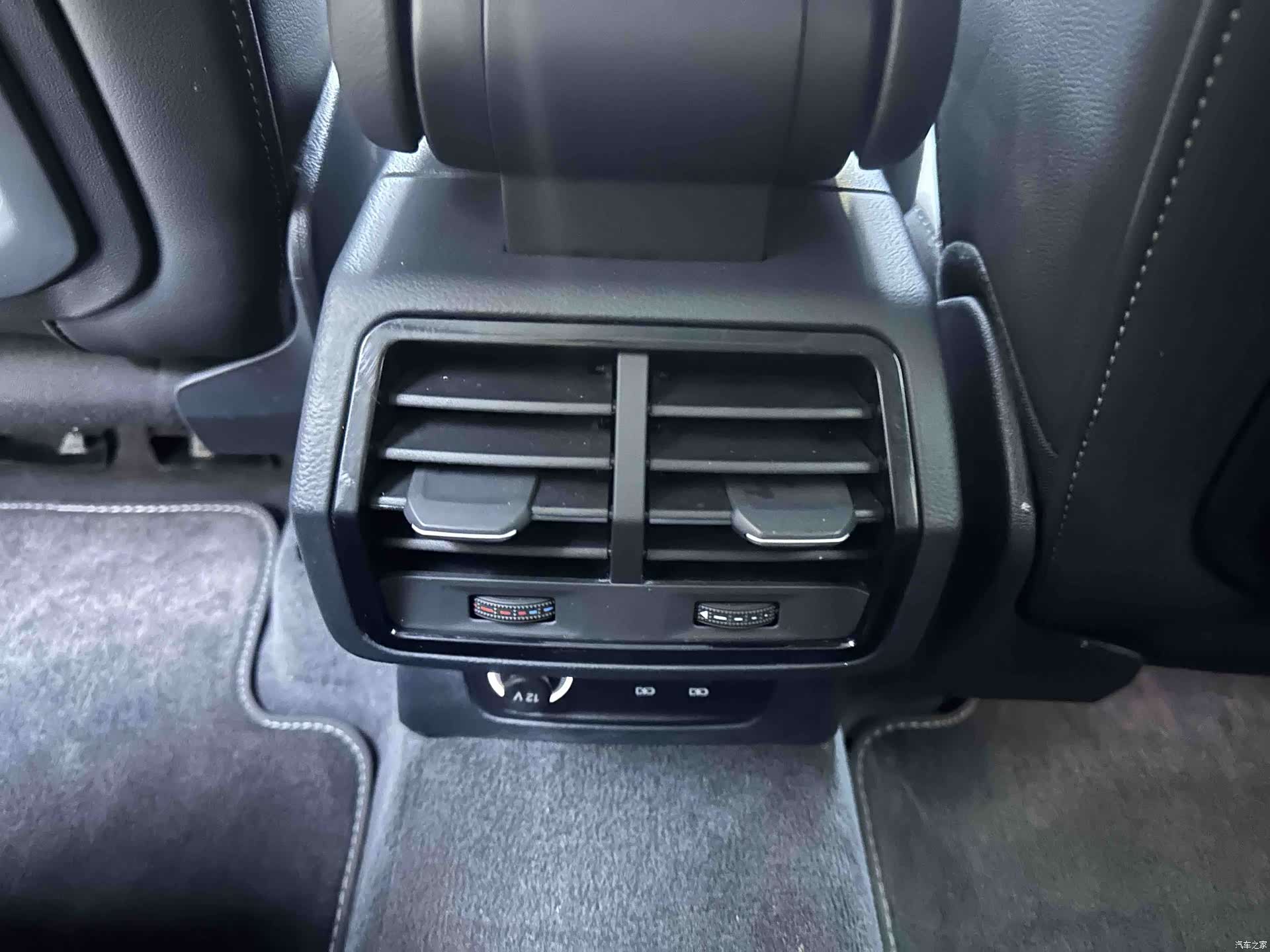Audi Q3, 2023 16