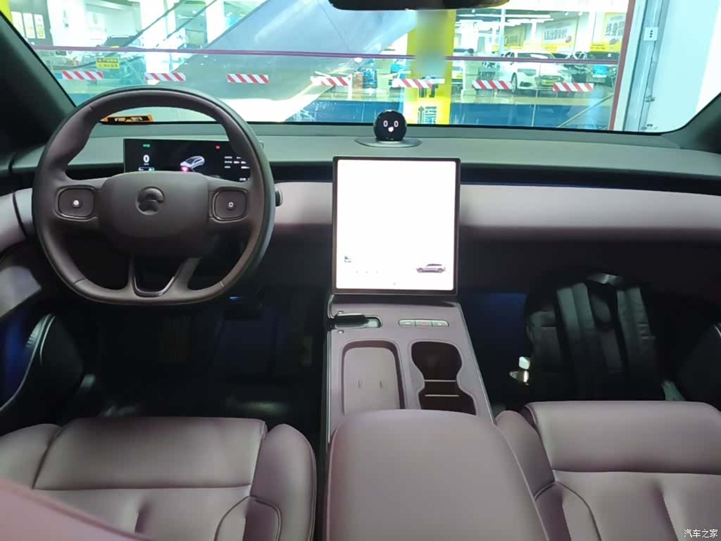 NIO ET5, 2025 10