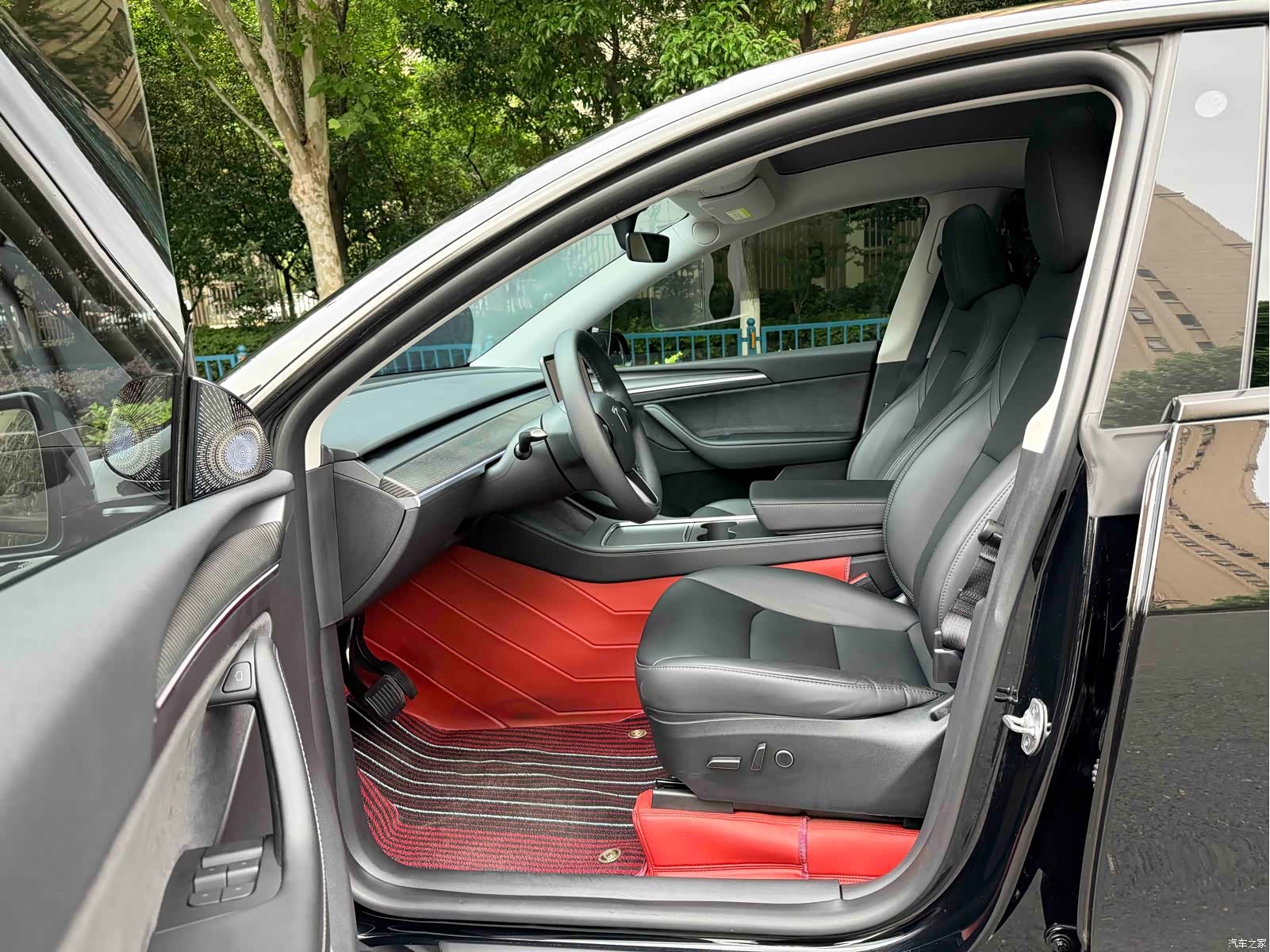 Tesla Model Y, 2024 7