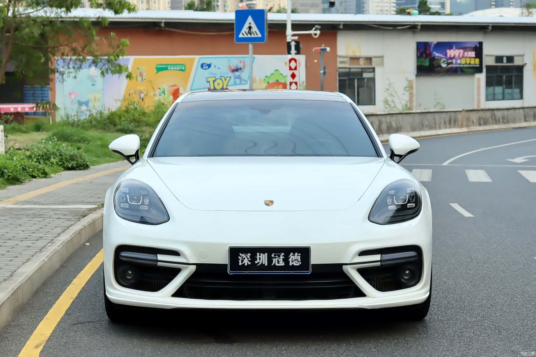 Porsche Panamera, 2018 2