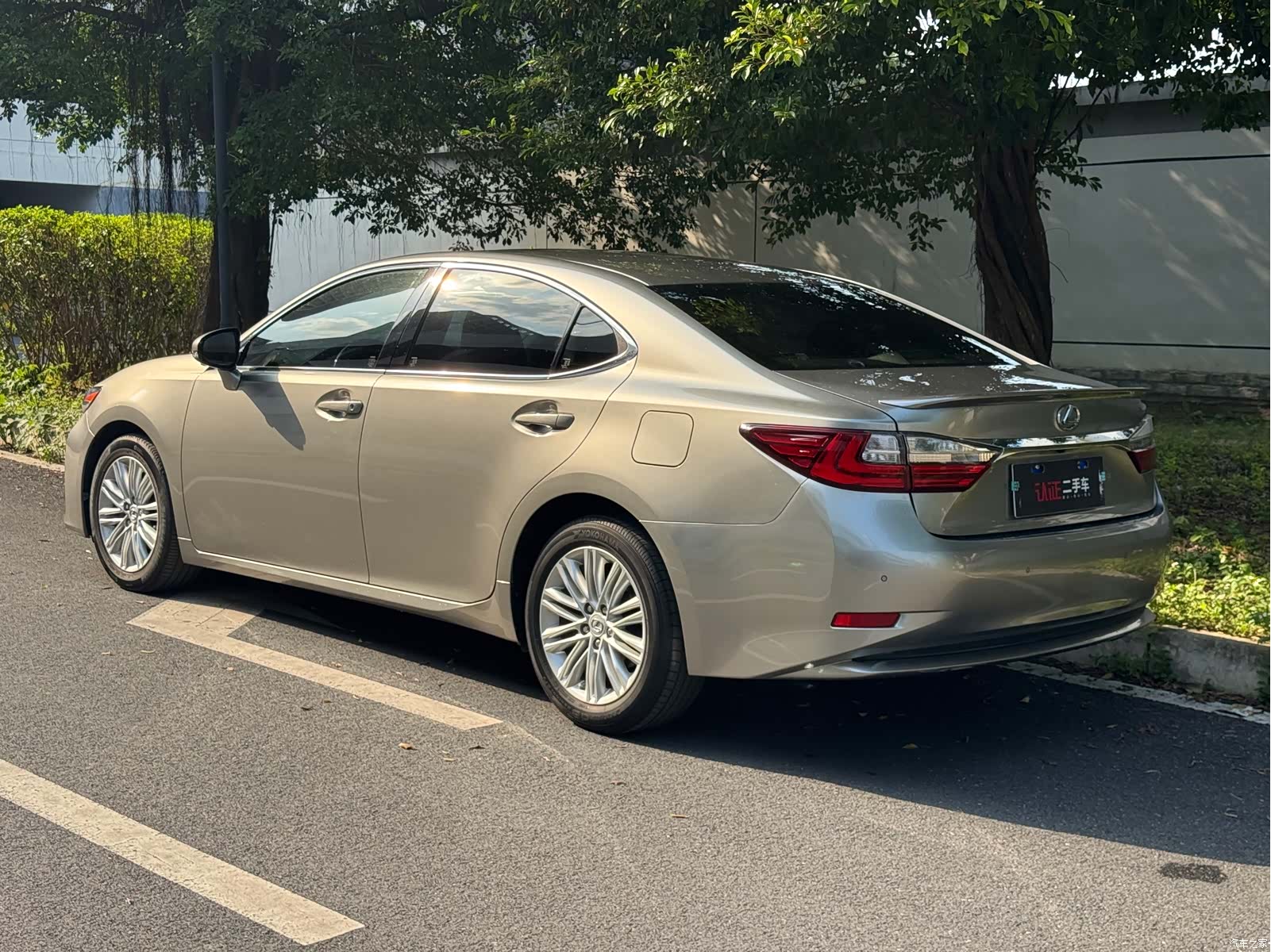 Lexus ES, 2017 4