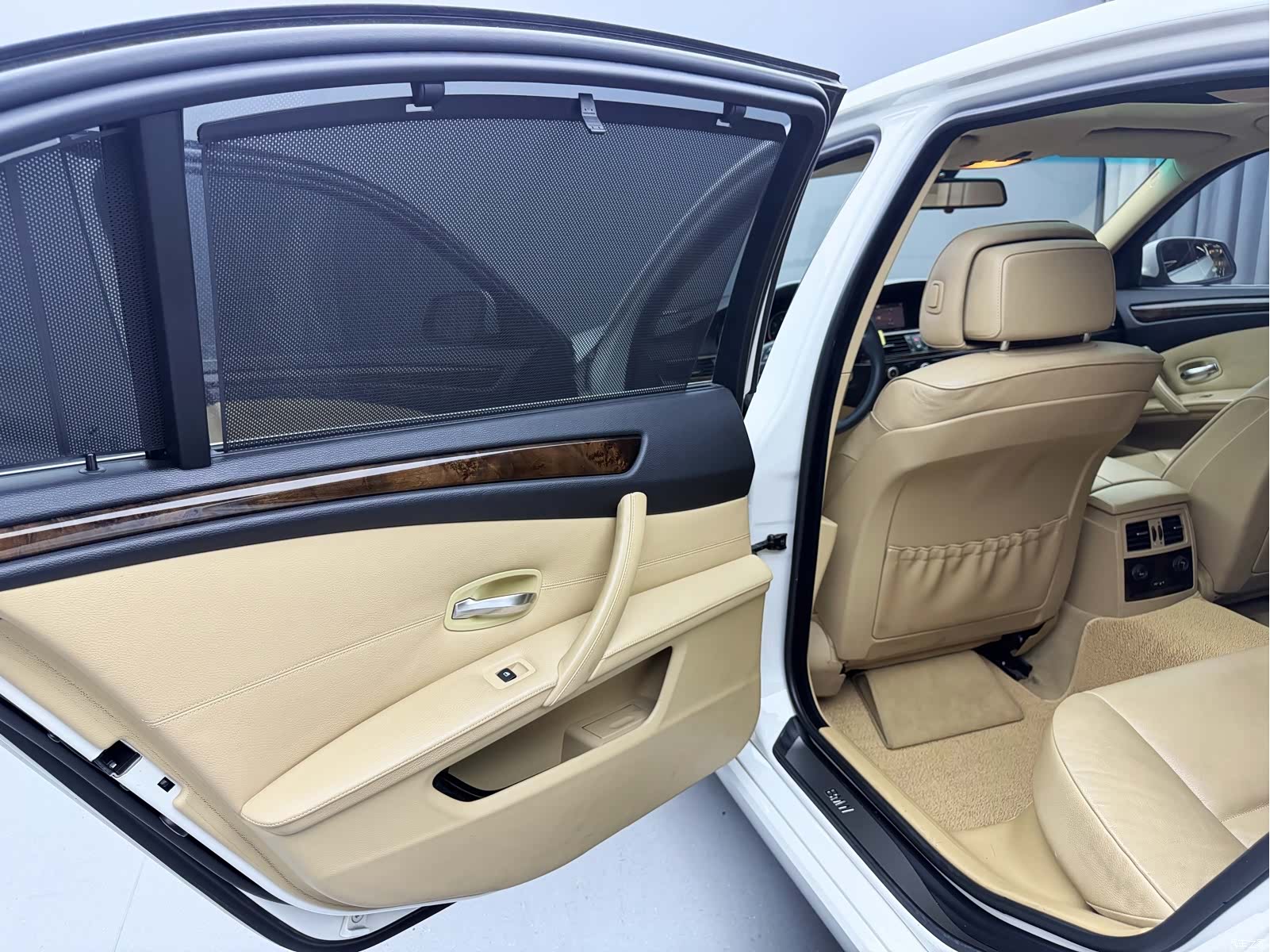 BMW 5 Series, 2010 15
