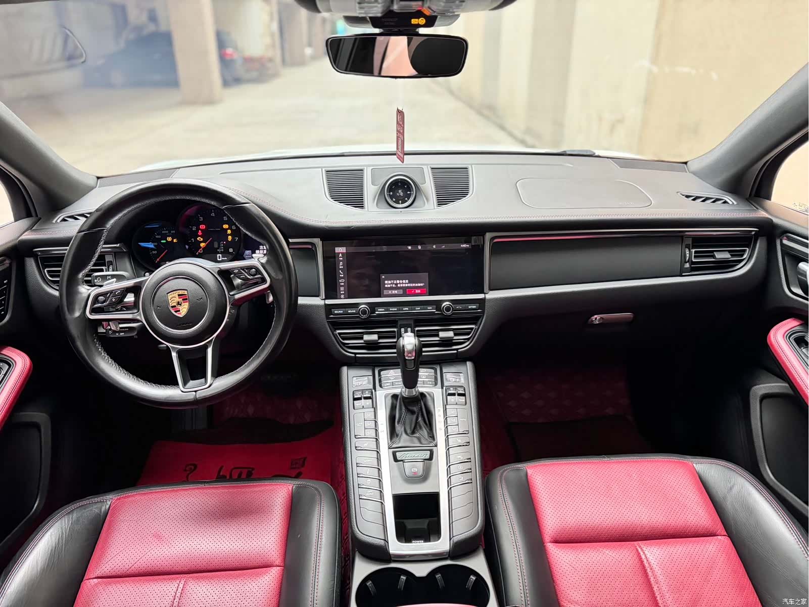 Porsche Macan, 2021 все фото