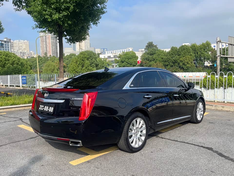 Cadillac XTS
