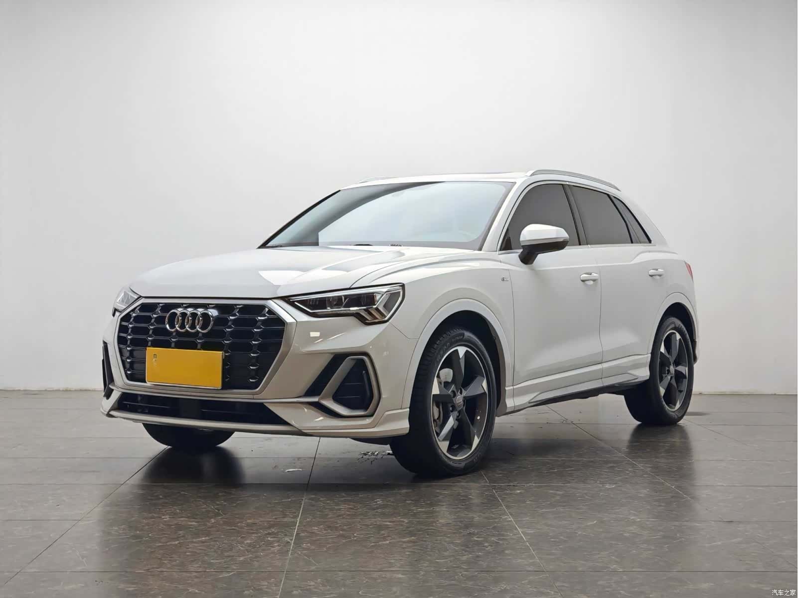 Audi Q3, 2020 1