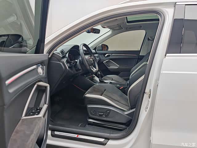 Audi Q3, 2020 13