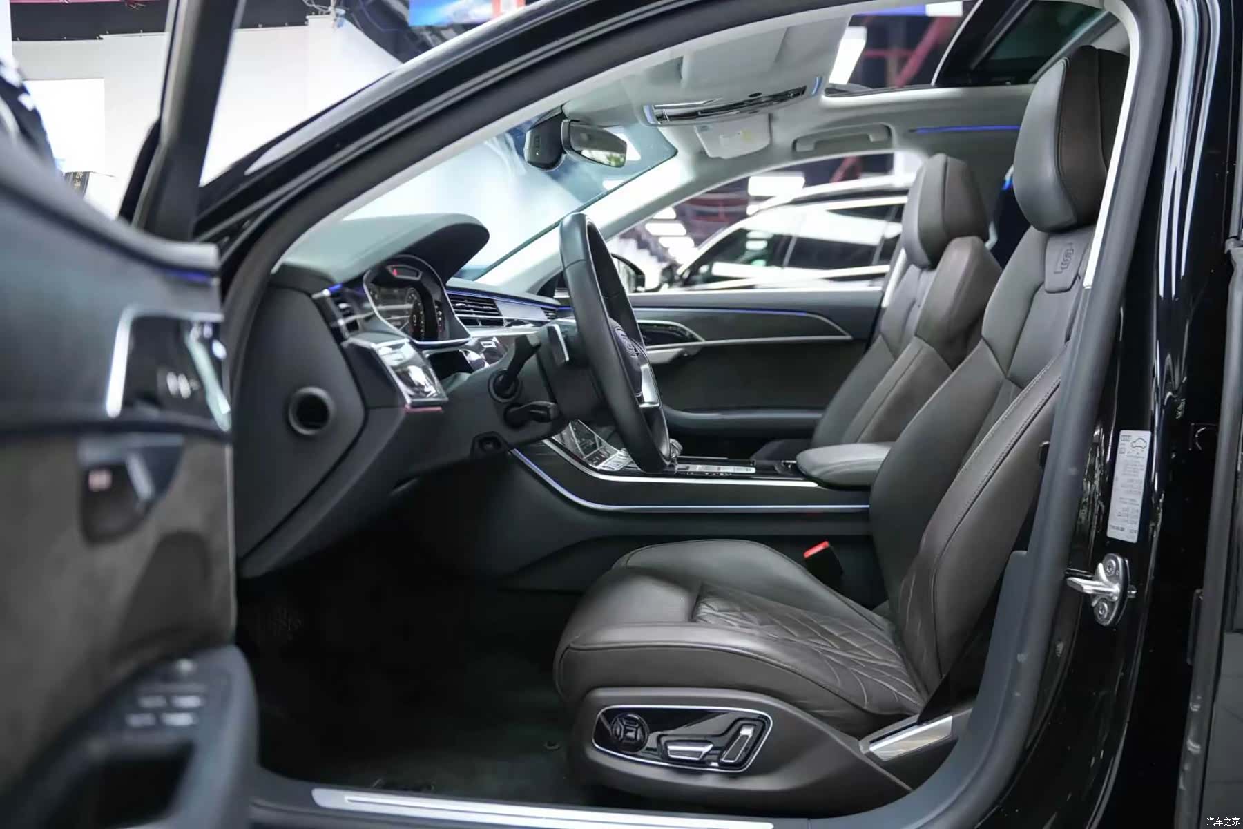 Audi A8L, 2021 все фото