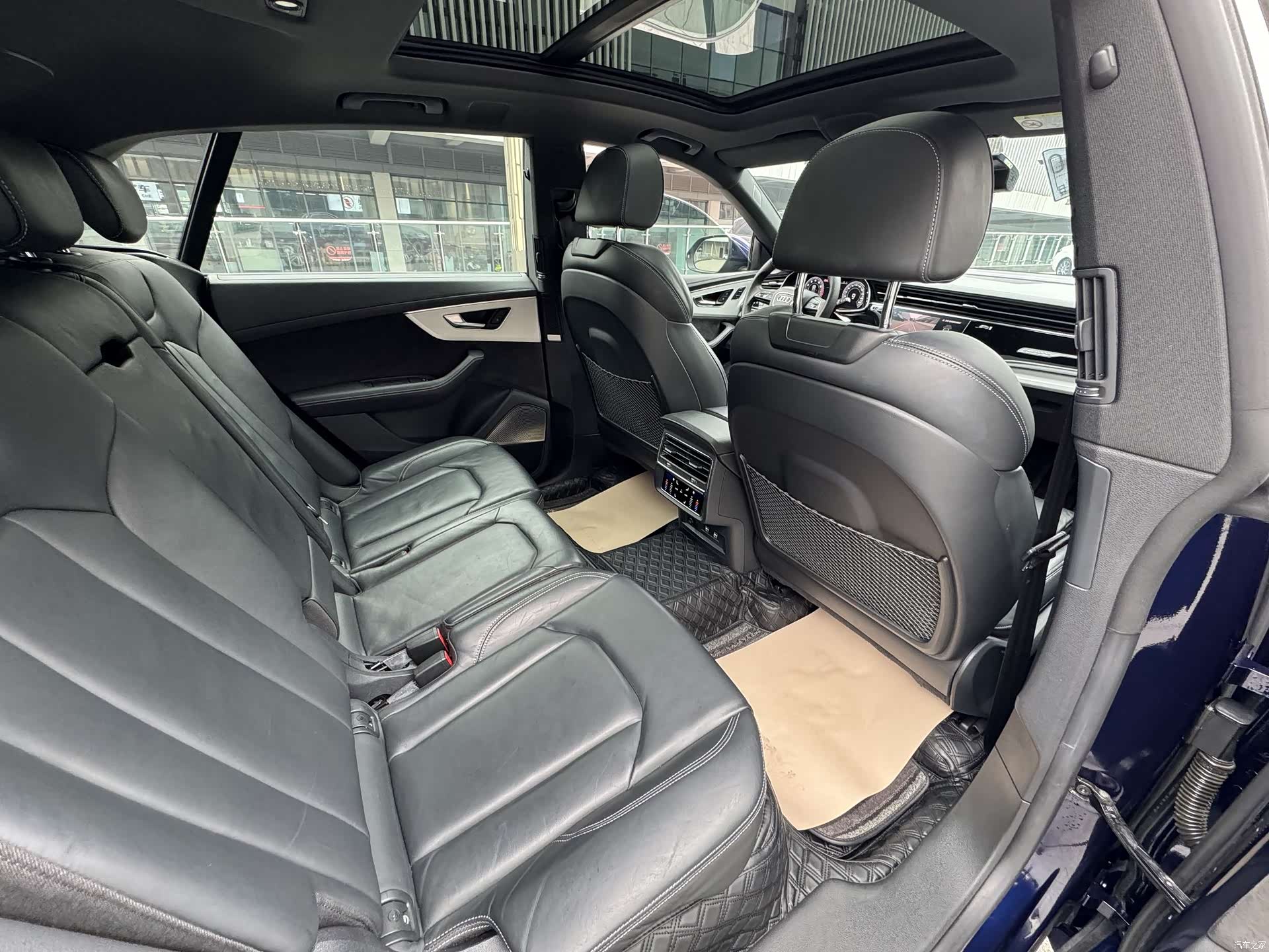 Audi Q8, 2019 11