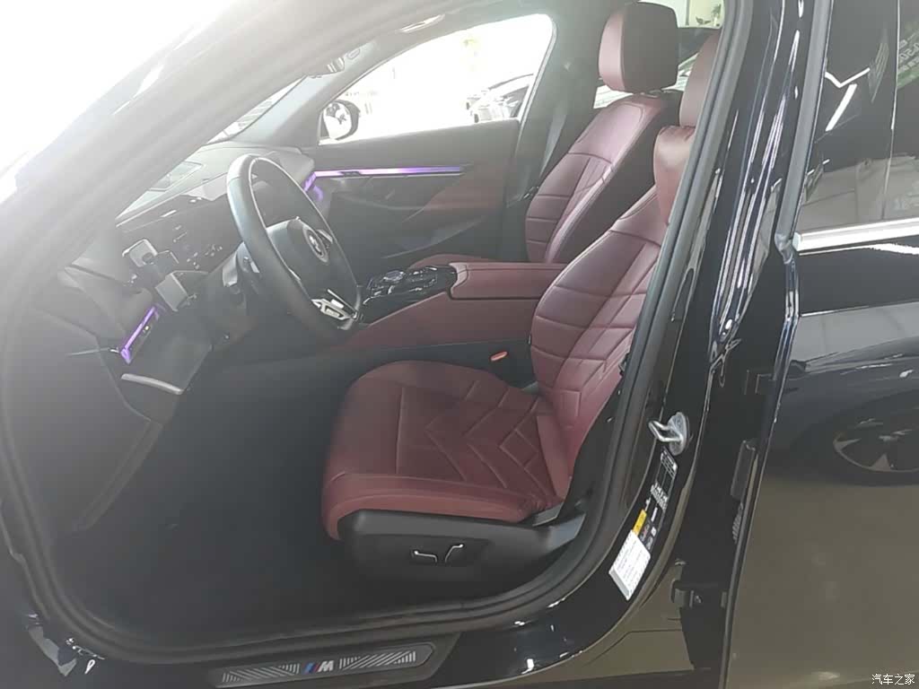 BMW i5, 2025 15