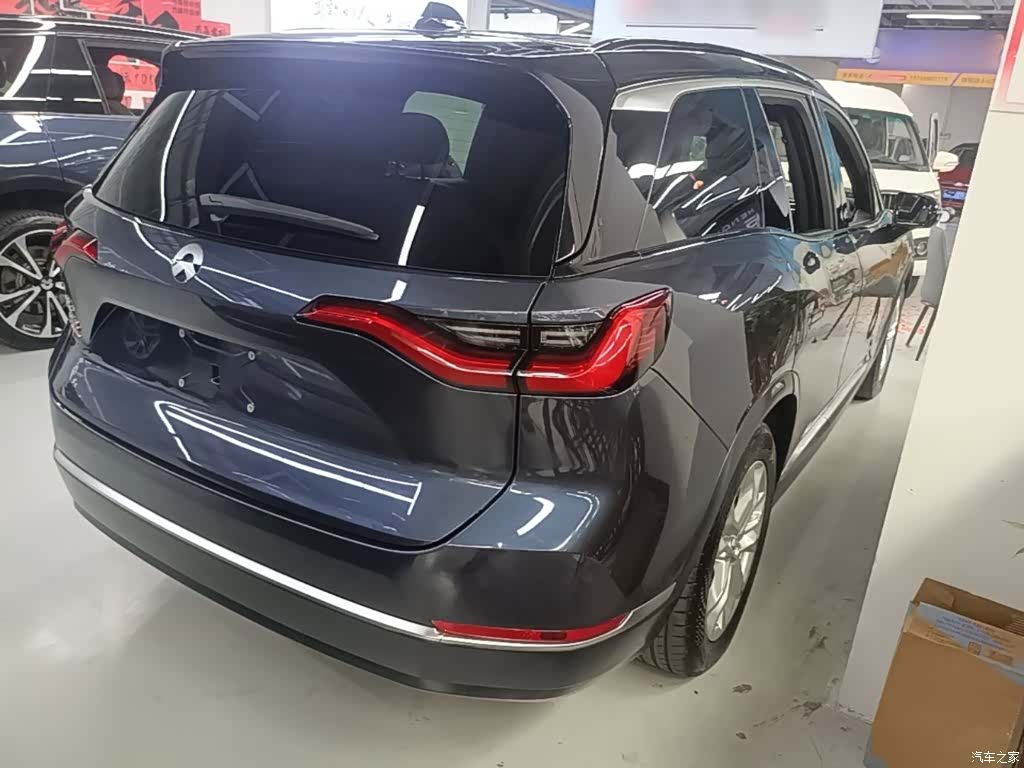 NIO ES8, 2022 7