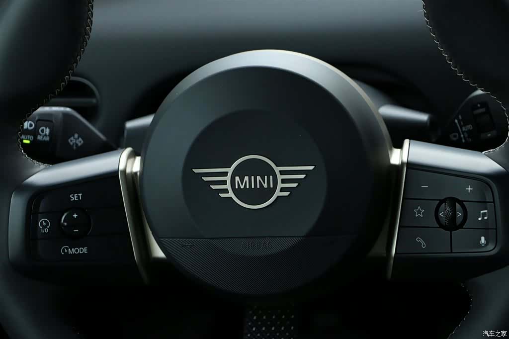 Mini Cooper, 2025 17