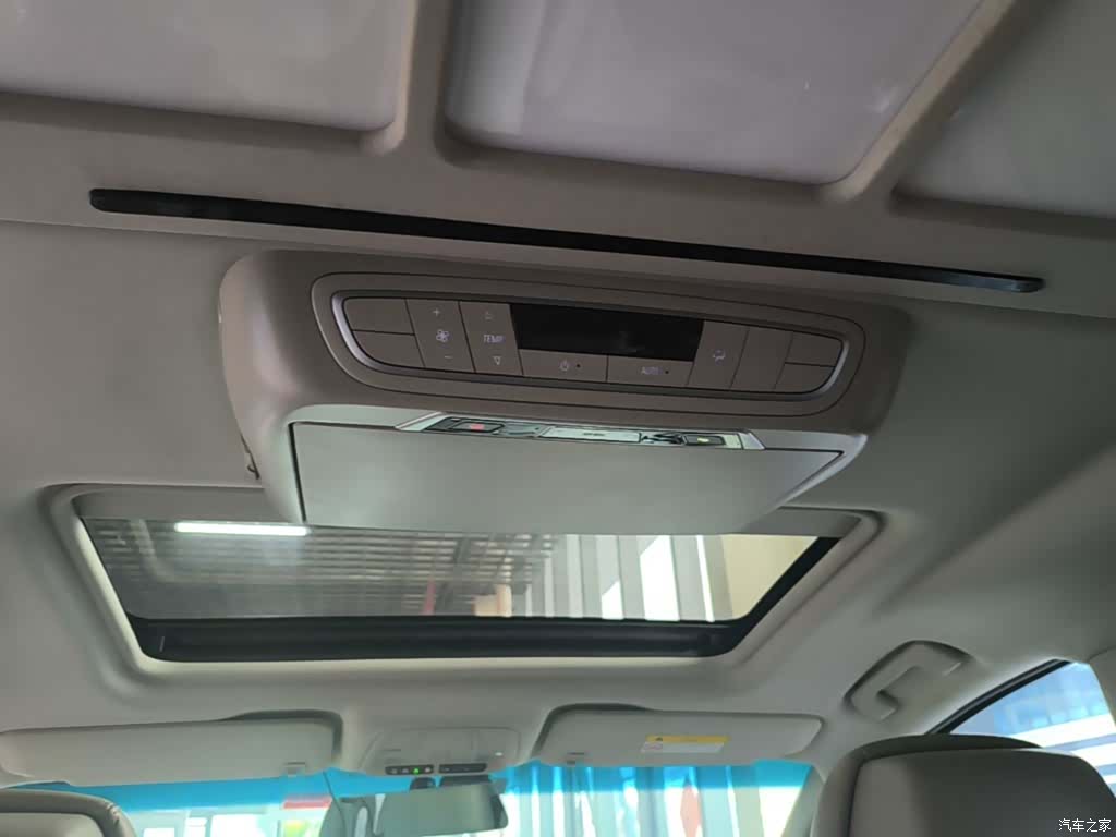 Buick GL8, 2019 18