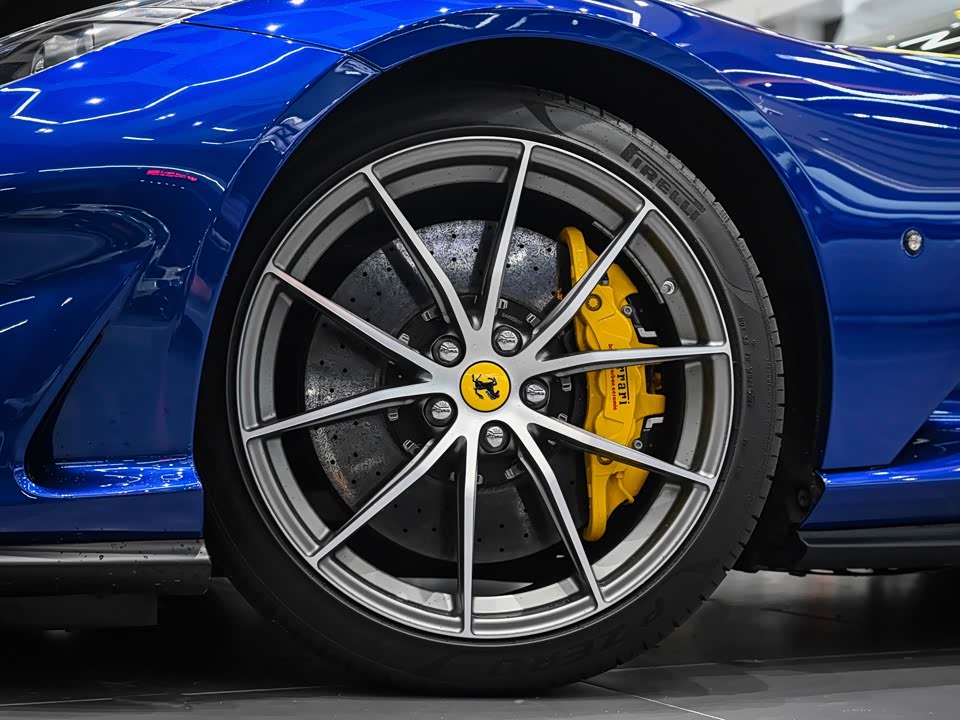 Ferrari 812