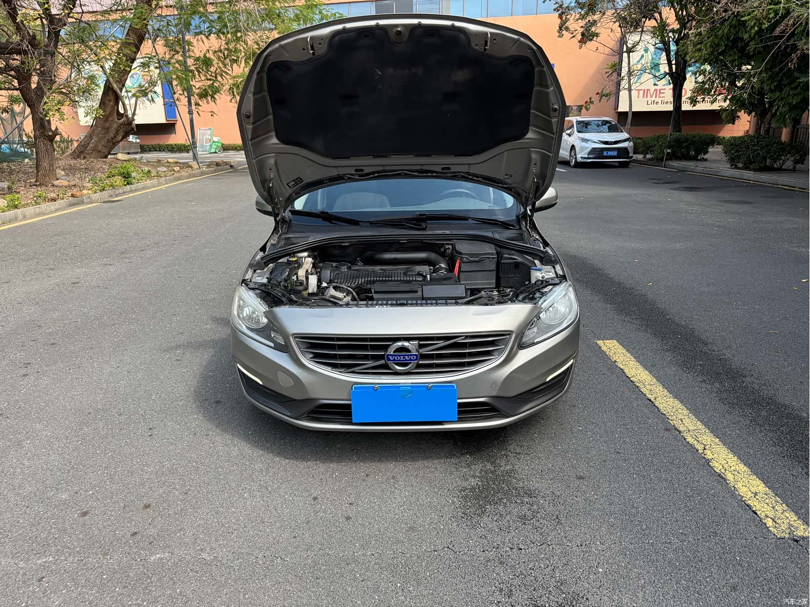Volvo S60, 2015 16