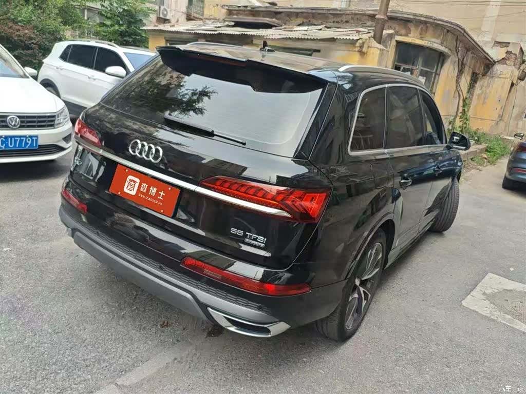 Audi Q7, 2020 все фото