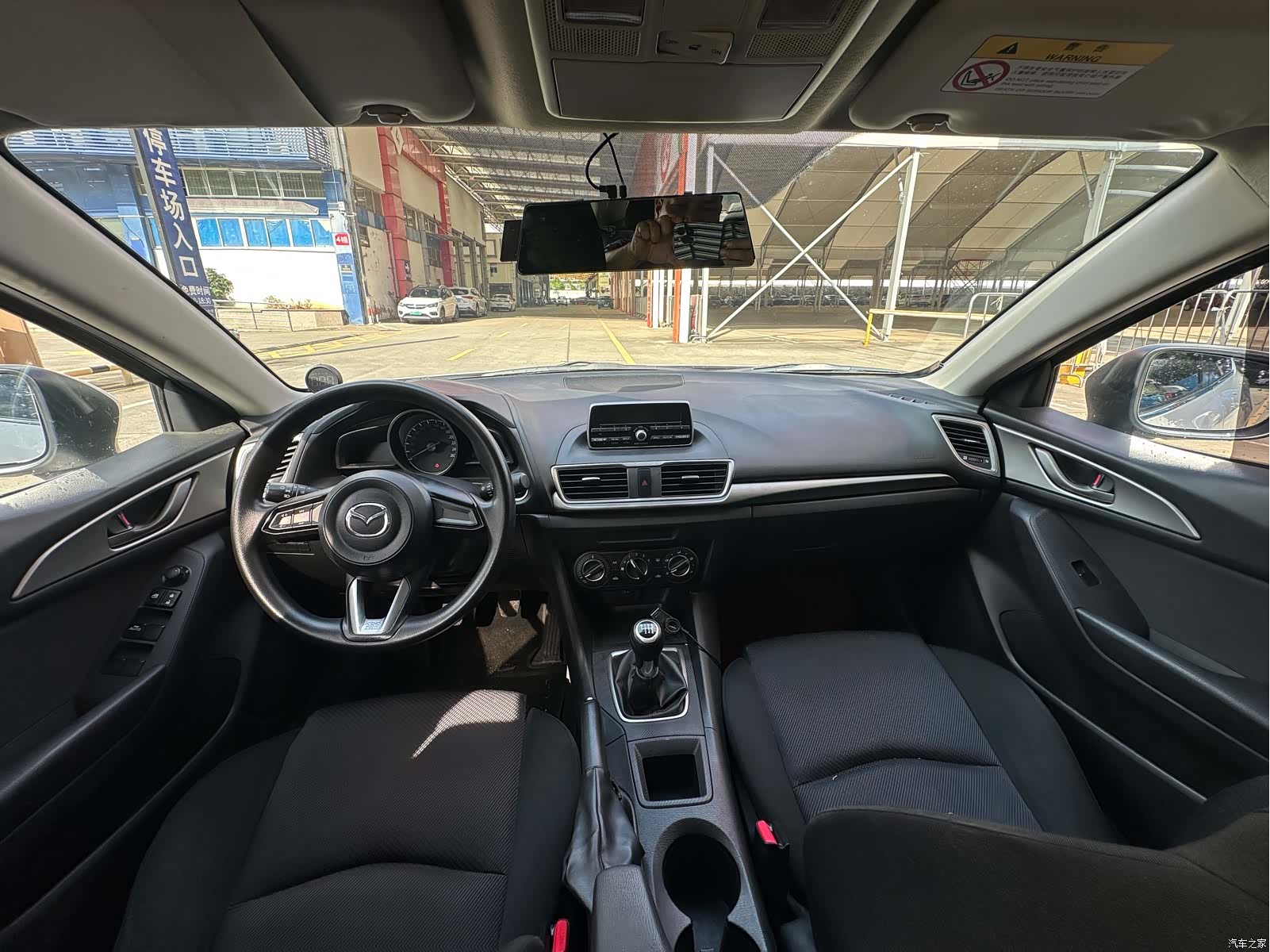 Mazda Mazda3, 2018 все фото