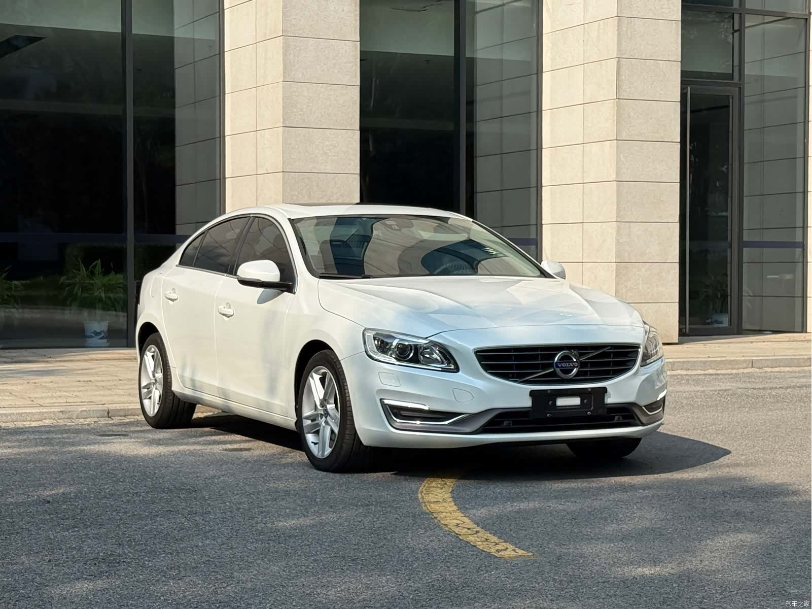 Volvo S60, 2015 3