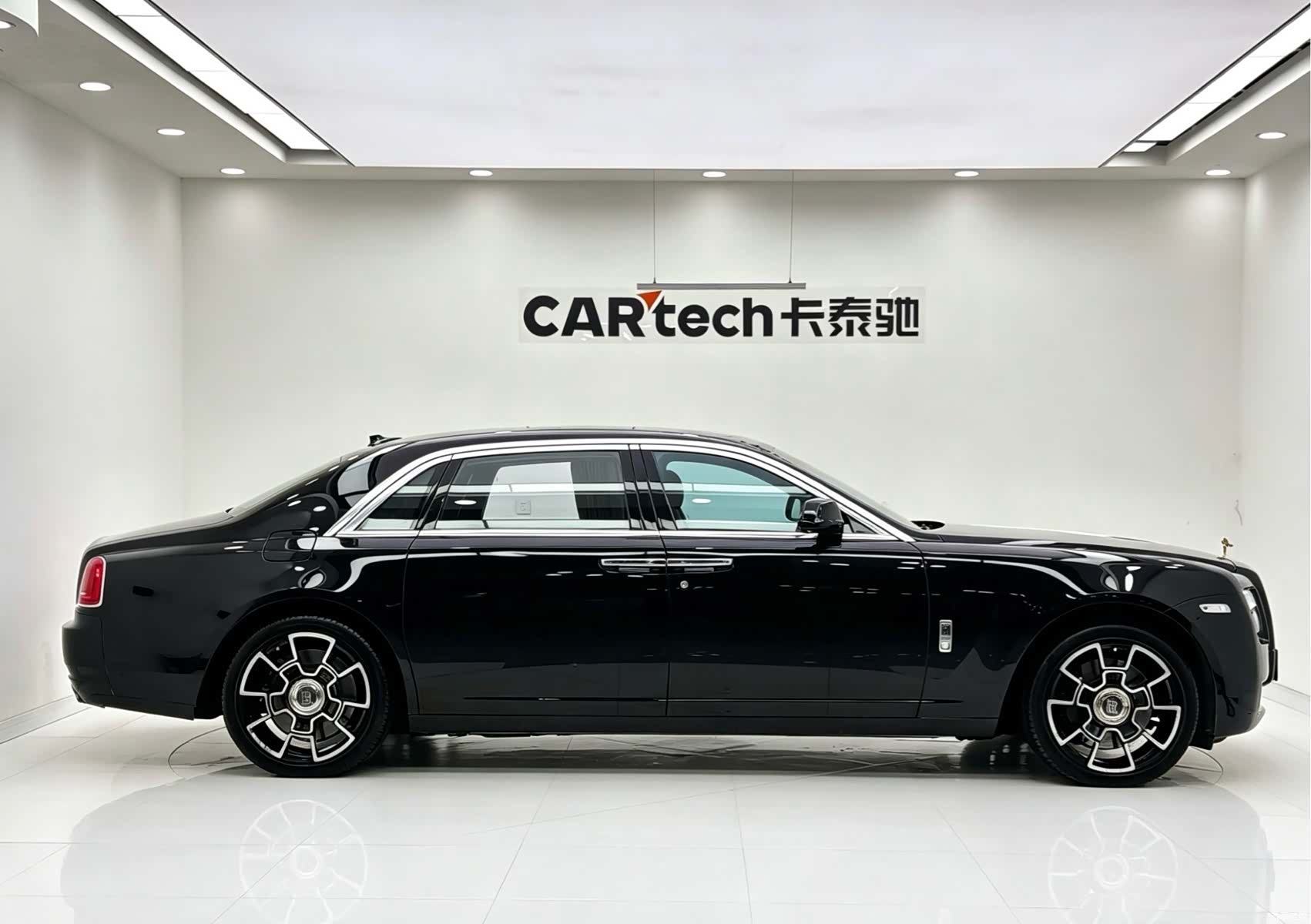 Rolls-Royce Ghost, 2016 4