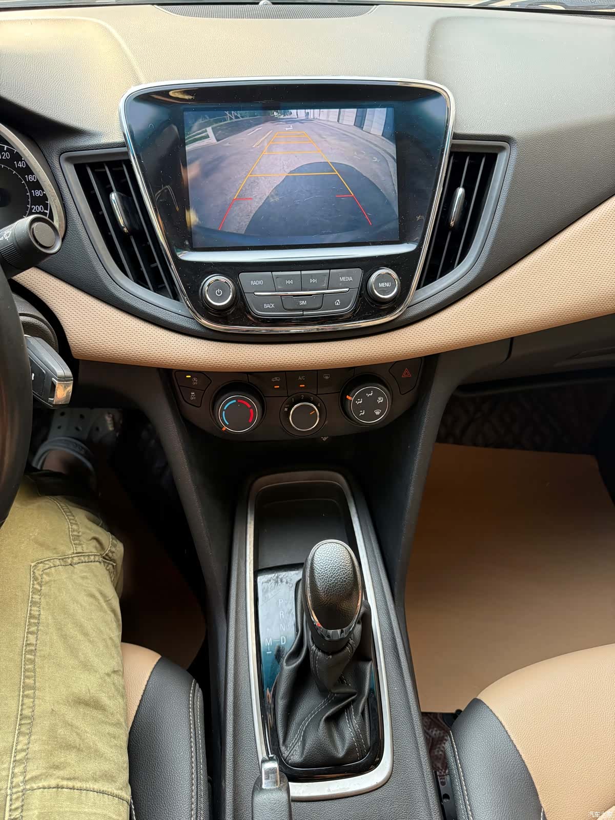 Chevrolet 320, 2022 13