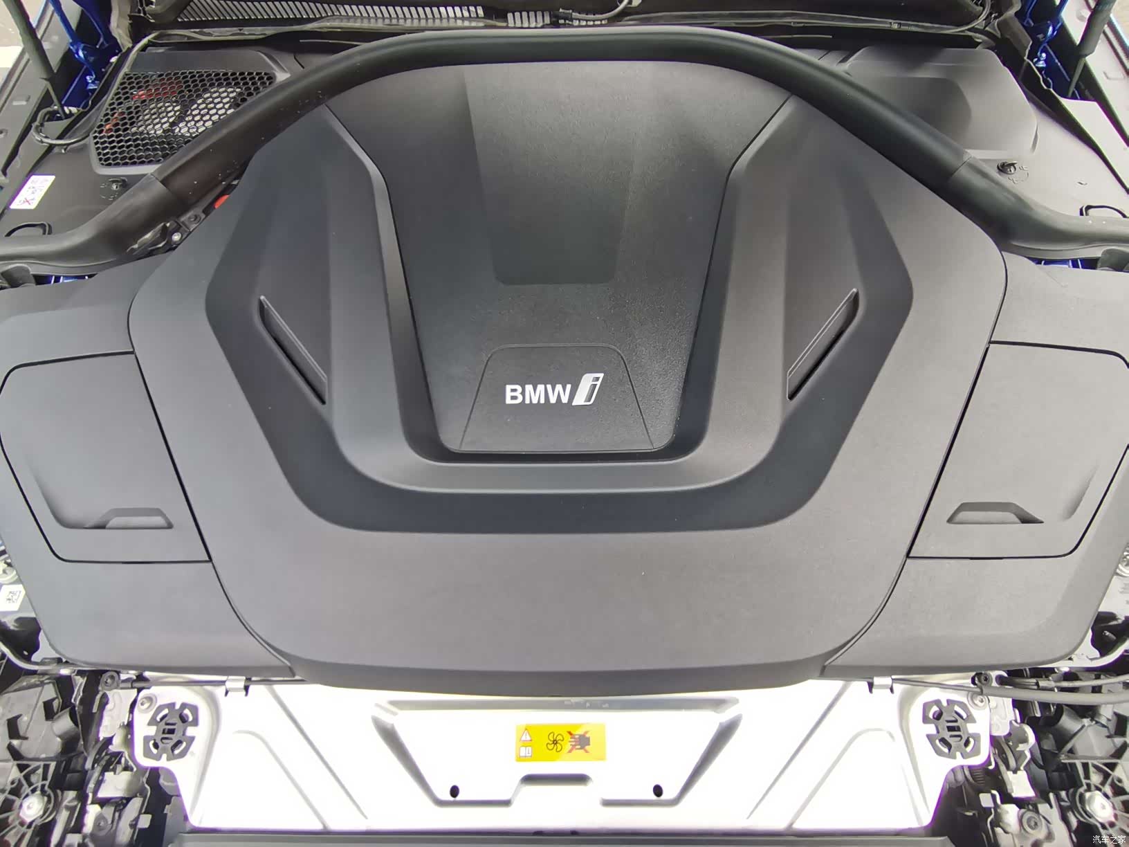 BMW i4, 2024 26