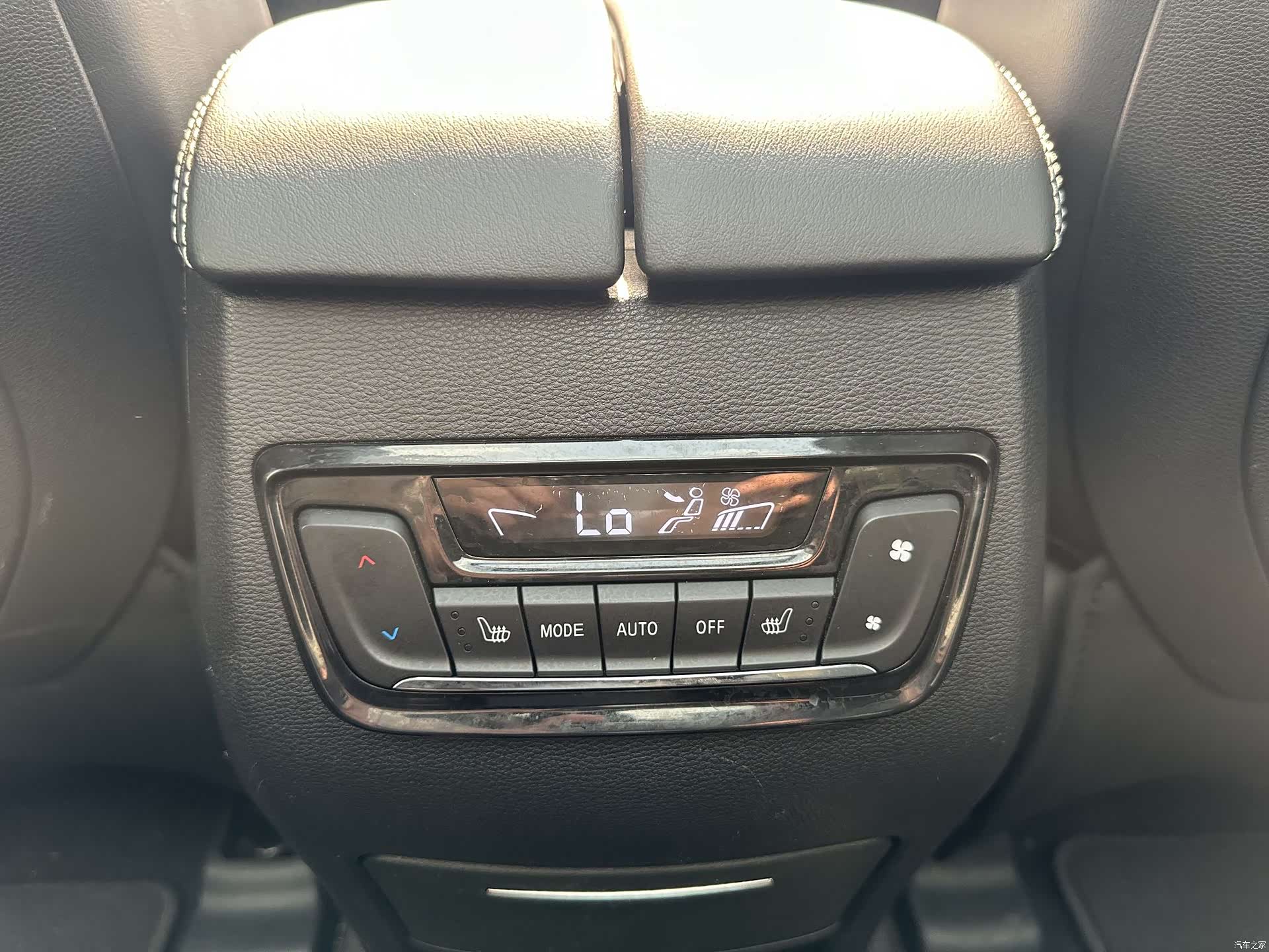 Maxus D90, 2018 20